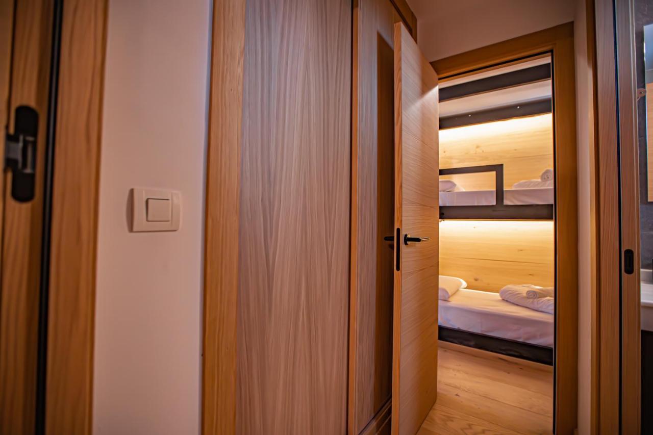 Holidays, Edificio Serraneu, Sierra Nevada 4 Personas Y Parking Exterior photo